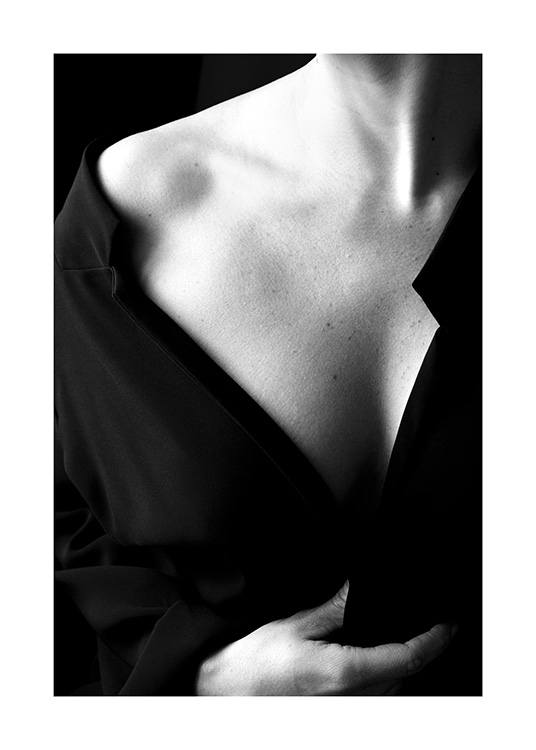 Woman in Black Poster / Black & white at Desenio AB (12023)
