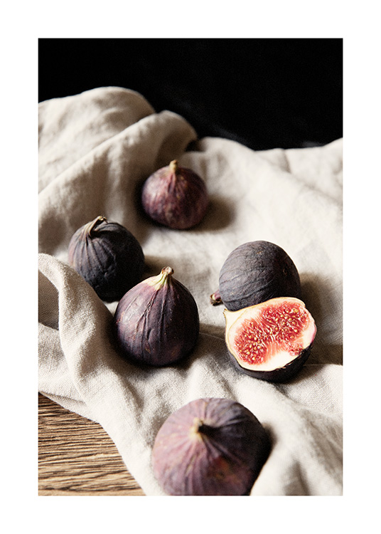 – A print of sweet figs on a beige linen cloth