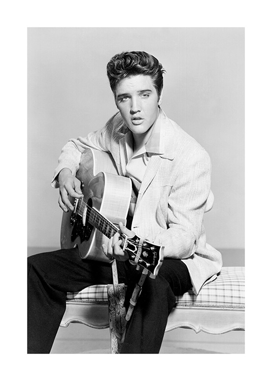 – Iconic photograph of Elvis Presley in monochome