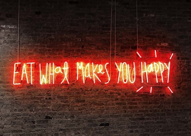 Neon - Eat What Makes You Happy Poster / Text posters at Desenio AB (2096)