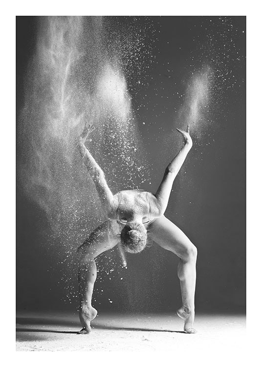 Dancer Three, Poster / Black & white at Desenio AB (8220)