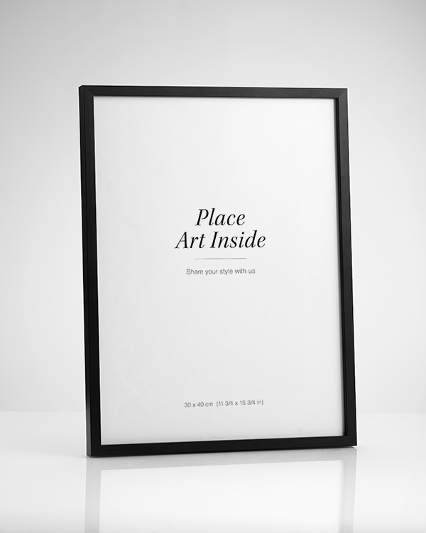 - Black wood frame fitting for prints in 13x18