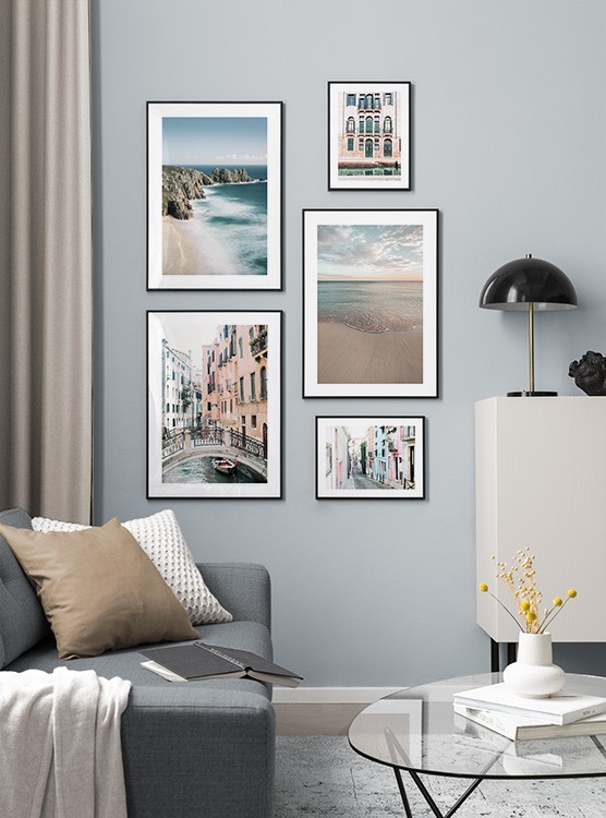 Pastel cities and blue seas